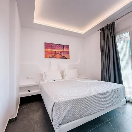 Aparthotel Crystal 4*