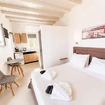 Aparthotel Crystal Mykonos Town