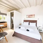 Aparthotel Crystal Mykonos Town