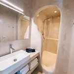 Crystal Lägenhetshotell