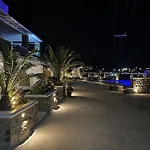 Crystal Lägenhetshotell 4*