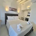 Crystal Lägenhetshotell 4*