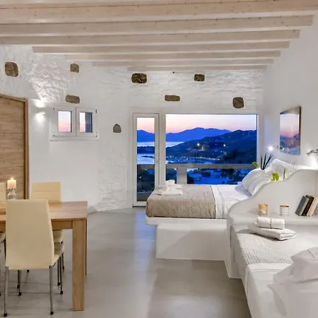Crystal Aparthotel