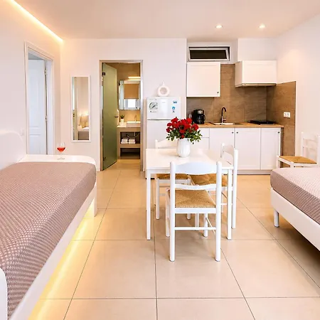 Aparthotel Crystal 4*