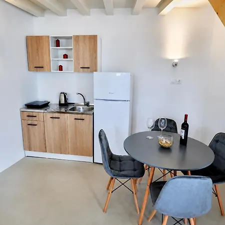 Crystal Aparthotel