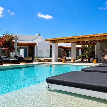 Crystal Aparthotel 4*